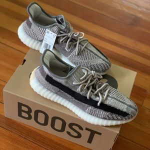 Yeezy Boost 350 V2 Zyon - brand new with tags